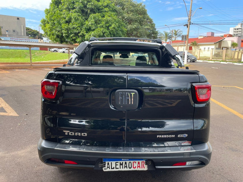 Fiat Toro 1.8 16v Freedom Flex 4x2 Aut. 4p