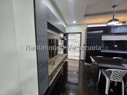 Maribel Morillo Asesor Inmobiliario De Rentahouse Vende Fabulosa Y Moderna; Casa Duplex; Recien Remodelada; Conjunto Privado; Cercano A La Intercomunal De Cabudare Lara