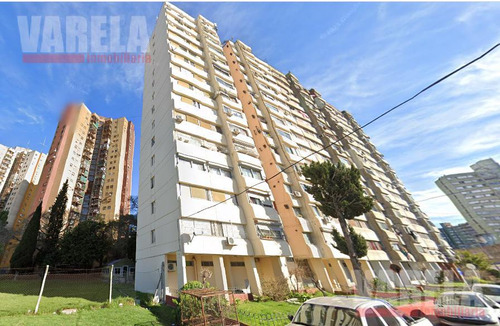 Comodoro Ceferino  Ramírez 5400 Torre 10 V. Lugano 4 Amb. 2 Bños. T75m² Oportunidad!!