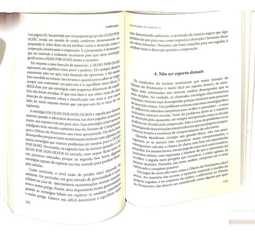 Robert Axelrod - A Evolução Da Cooperação (Usado)