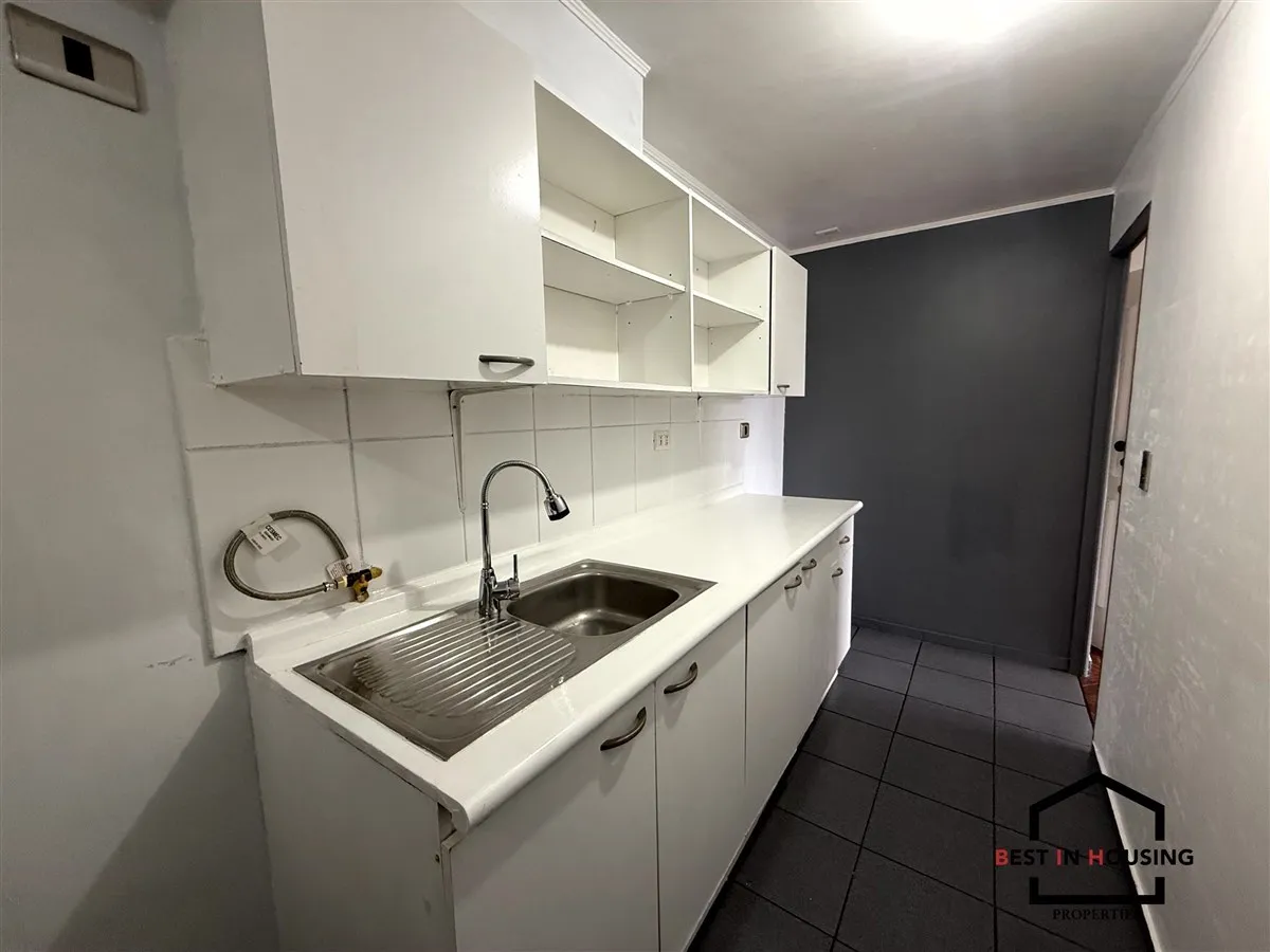 Imagen 3 de 14 de Arriendo Departamento 3 Dorm / Metro Hospitales