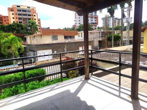 Imagen 12 de 30 de Casas En Venta Zona Centro - Este De Barquisimeto Cod # 23-12140 Centrica Y Con Potencial Comercial. Asesor Inmobiliario Katty Vasquez 412-1498654. Pide Tu Cita! Excelente Oportunidad De Negocio!!....
