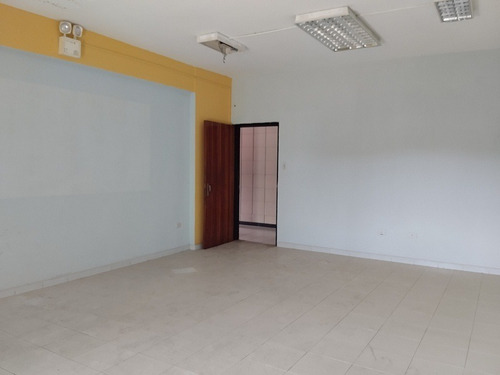 Imagen 5 de 14 de En Venta Oficina En C.c.dinastia Av. Valencia Entre Av El Cementerio Y Río Cabriales,naguanagua LG