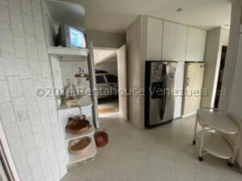 #24-15036 Esplendia Casa En La Lagunita Country Club