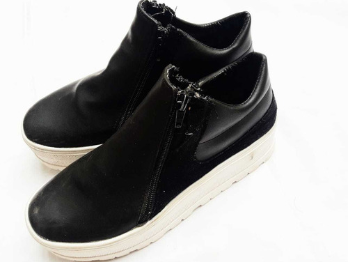 Botitas Zapatillas Negras