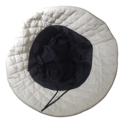 Piluso Sombrero Impermeable Matelase Unisex Manteca M Matelassé