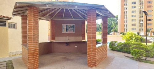Imagen 3 de 10 de Apartamento Mañongo Doral Country ..76 Mts..21.500 $ 0424.496 01 02 Sn-lp
