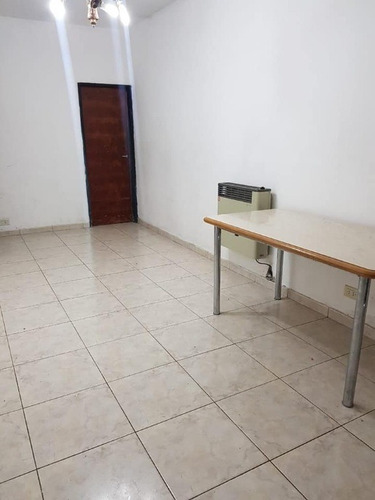 Imagen 3 de 11 de Casa Ph Al Frente De 3 Ambientes En Venta - Ramos Mejia