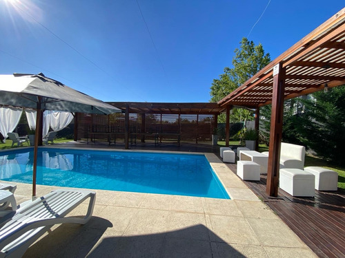 Quinta En Venta - La Florida - Zarate