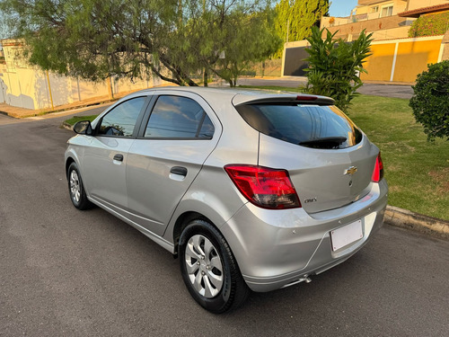 Chevrolet Onix 1.0 Joy 5p