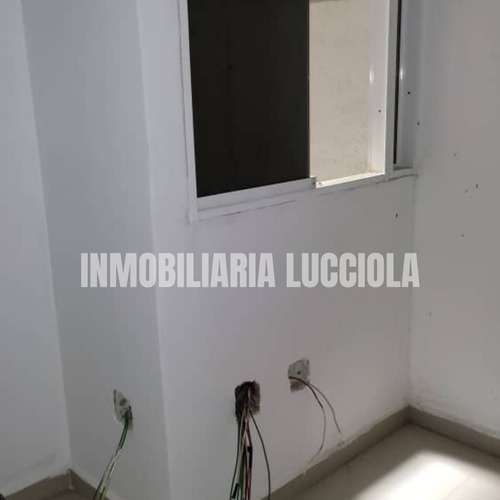 Imagen 5 de 12 de Apartamento De 90 Mts2 En Playa Grande, Edo. La Guaira Listo Para Ocupar Ref 051