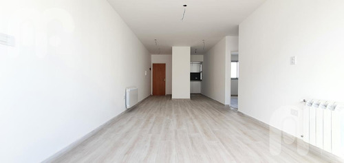 Imagen 9 de 24 de Departamento En Venta - La Plata