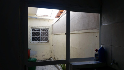 Imagem 12 de 13 de Casa Para Venda Em Taubaté, Jardim Santa Clara, 3 Dormitórios, 1 Suíte, 1 Banheiro, 2 Vagas - Ca0082_1-1416039