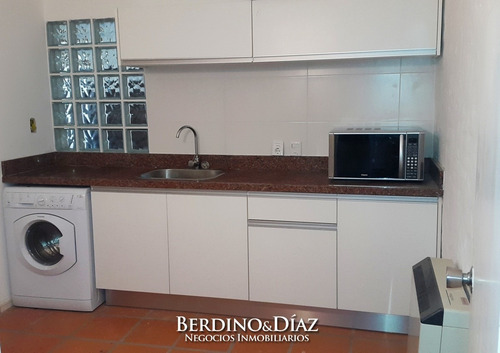 Hermosa Residencia A Pasos De La Playa Mansa- Ref: 856