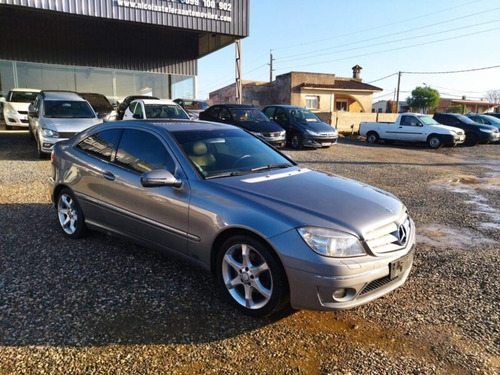 Imagen 2 de 9 de Mercedes Benz