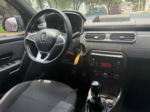 Renault Duster Oroch 1.3 turbo Intens 4x4 mecanica