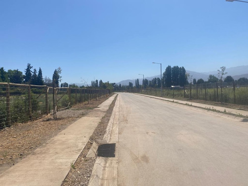 Condominio, Guardias 24/7 En Chicureo, A Pasos De Colegios