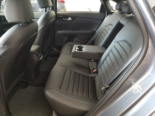 Kia Cerato 2.0 Sx At6 4 P