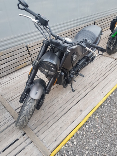 Imagen 2 de 17 de Benelli Leoncino 500