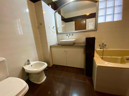 Alquiler Casa A Metros Del Mar Solymar