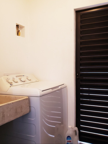 Casa En Venta En Toluca, Fraccionamiento Aurea