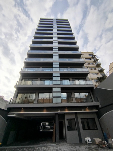 Departamento De 3 Ambientes A Estrenar En Flores. Full Amenities Premium