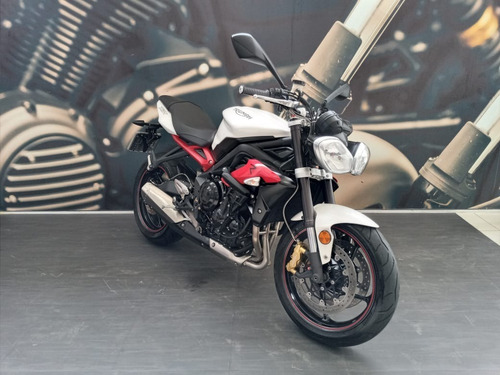 Imagem 2 de 9 de Street Triple 675 Ra - 2017