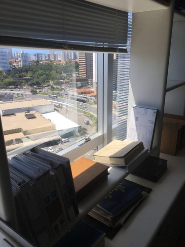 Sala Comercial Para Venda Ou Locação No Salvador Trade Center 66,00 M2 No Caminho Das Árvores - Sfl180 - 34281152