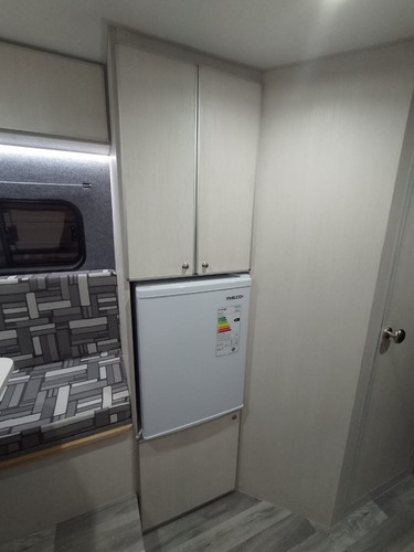 Imagen 8 de 10 de Motorhome Renault Master Para 2 Personas