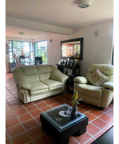 Colinas De Lagunita Sur, Terreno Con 3 Casas