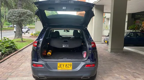Jeep Cherokee 3.2 Longitude Plus