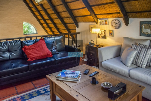 Muy Linda Casa En Zona Rincón Del Indio, Punta Del Este- Ref: 509