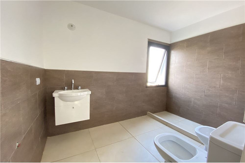 Casa 3 D Zona Norte V. Warcalde La Reserva Cordoba