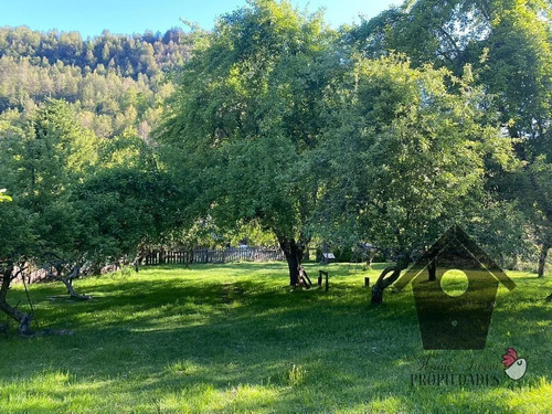 Parcela Con Casa E Instalaciones, 1 Hectarea