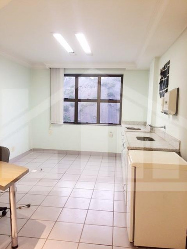 Sala Comercial Com 30m² Em Santa Lúcia - 149