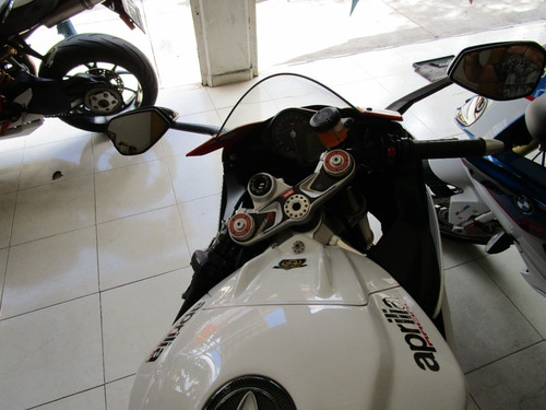Imagen 5 de 11 de Aprilia Rsv4 2015 Unica Extra R1 R6 Cbr Gsxr Bmw Motomaniaco