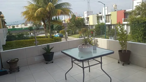 A Minutos De La Uvm Y Walmart Paraíso Casa En Conjunto Horiz