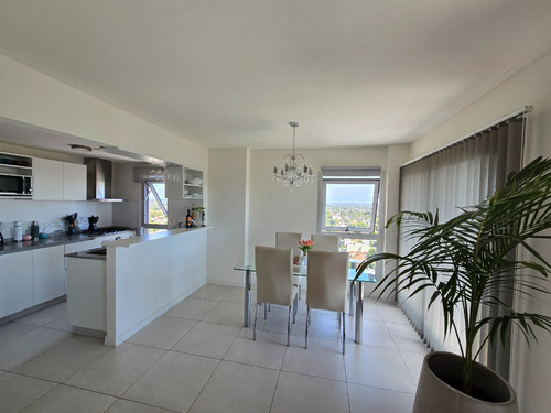 Dueño Vende Departamento 3 Ambiente C/ Cochera - Al Frente Con Orientación Norte