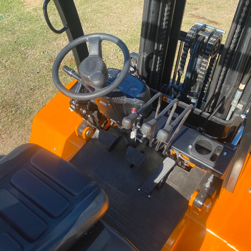 Imagen 9 de 15 de Autoelevador 3500kg - 3.5 Toneladas Sinomach Cpcd35d Duales