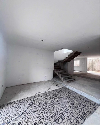 As. En Venta Casa En Obra Gris Urb Villa Franca , Los Kiosko