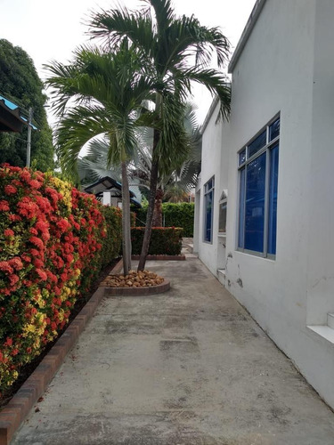 Imagen 3 de 24 de Alquilo Hermosa Casa Campestre Con Piscina Privada En Condom