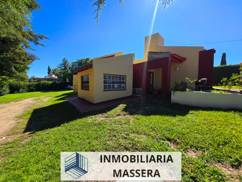 Venta: Casa - 3 Dormitorios 2 Baños - Patio - Zona Balneario - El Canal - Villa Carlos Paz