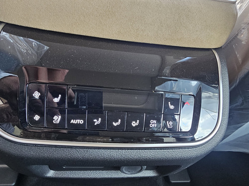 Infiniti QX80 3.5 V6 Sensory 8 Pasajeros
