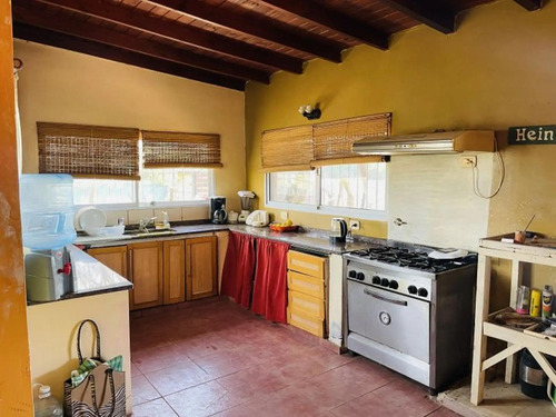 Venta - Casa - 3 Dormitorios - Jardín Y Pileta - Funes