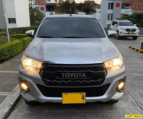 Imagen 3 de 15 de Toyota Hilux Rocco, 4x4, 2018, Automática