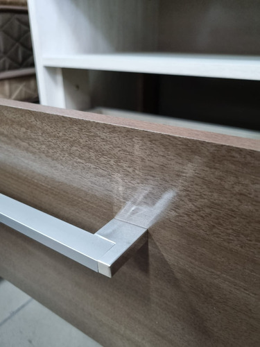 Mesa De Luz Alta Con Dos Cajones En Blanco Teka Con Marrón