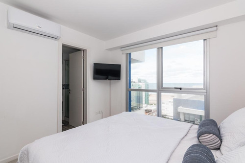 Imagen 12 de 15 de Apartamento En Alquiler En Edificio Arenas Del Mar 2 Con Increíble Vista