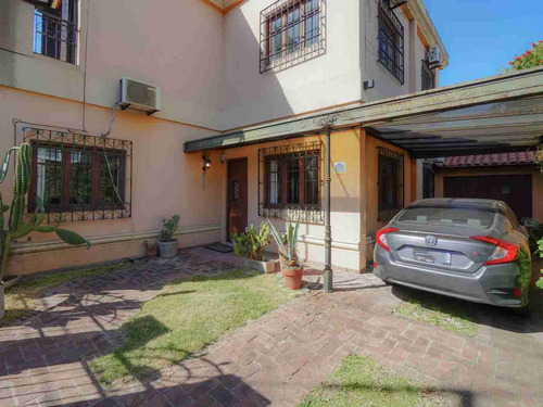 Venta Casa Pileta Jardin Tres Dormitorios Balcon