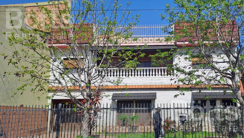 Venta Casa 7 Amb Pileta Quincho Cocheras Aldo Bonzi