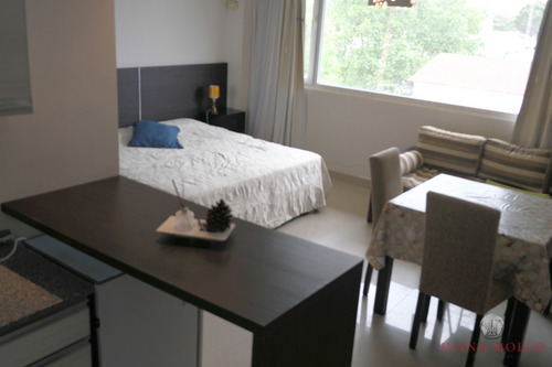Imagen 2 de 13 de Departamento Para 3 Personas Con Cochera (225)